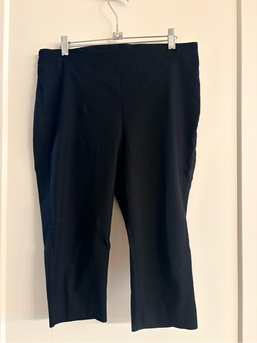 Chico’s Classic Black Cropped Pants Chicos size 1.5 (10)